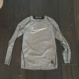 Boys Nike Pro long sleeve gray size L dri-fit